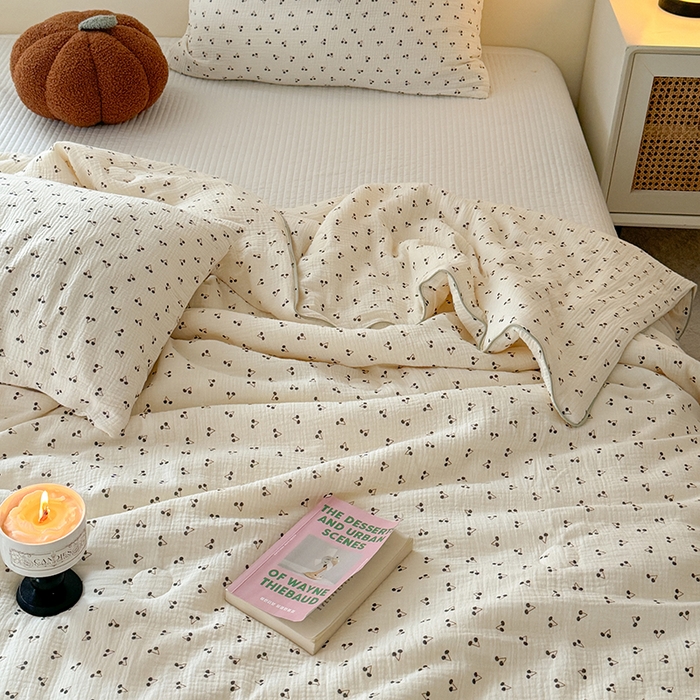 91家纺网 家纺一手货源 找家纺 萝莉家纺 2024新款全棉双层皱皱纱夏被 车厘子