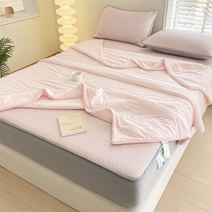 91家纺网 家纺一手货源 找家纺 欧邦 新款华夫格冰豆凉感床笠款夏被套件 小熊款-贵妃粉