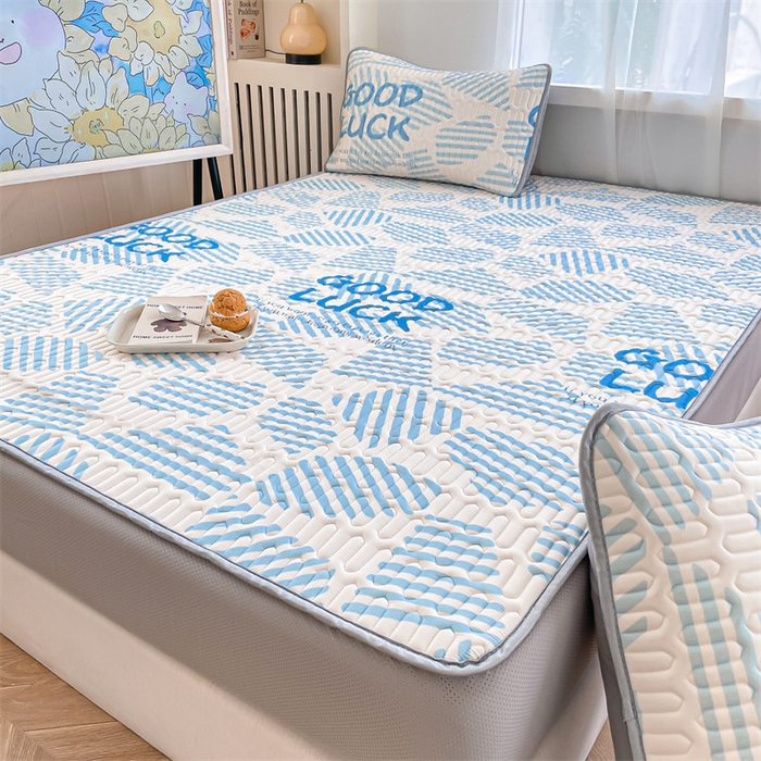 91家纺网 家纺一手货源 找家纺 布卢姆床垫 2025新款5mmA类乳胶凉席床笠套件夏被组合 几何