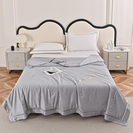 91家纺网 家纺一手货源 找家纺 （总）太阳羽家纺 2025新款天丝绣花镂空夏凉被空调被-深呼吸系列