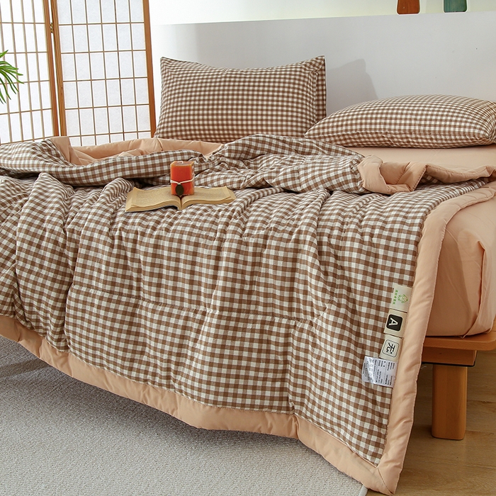 91家纺网 家纺一手货源 找家纺 花言狐语 2025新款A类全棉水洗棉夏被四件套 米小格-单夏被