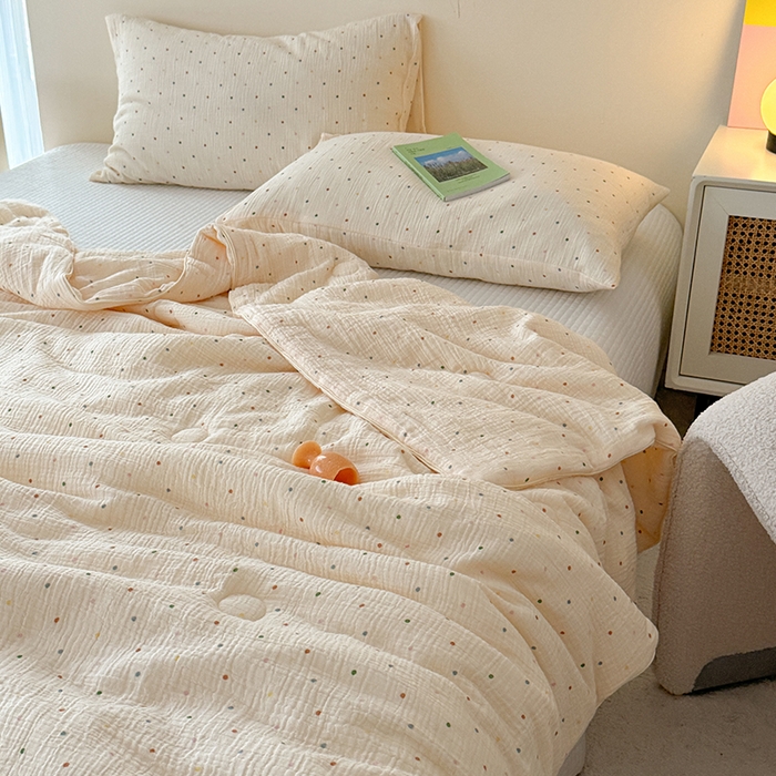 91家纺网 家纺一手货源 找家纺 萝莉家纺 2024新款全棉双层皱皱纱夏被 彩色点点