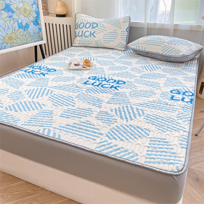 91家纺网 家纺一手货源 找家纺 布卢姆床垫 2025新款5mmA类乳胶凉席床笠套件夏被组合 几何