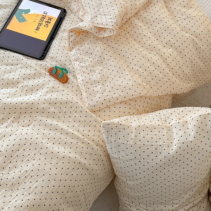 91家纺网 家纺一手货源 找家纺 萝莉家纺 2024新款全棉双层皱皱纱夏被 黑色点点