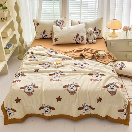 91家纺网 家纺一手货源 找家纺 妖妖家纺 2024新款有氧水洗泡泡棉印花四套泡芙棉夏被四件套 飞行员狗狗