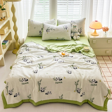 91家纺网 家纺一手货源 找家纺 妖妖家纺 2024新款有氧水洗泡泡棉印花四套泡芙棉夏被四件套 呆萌panda