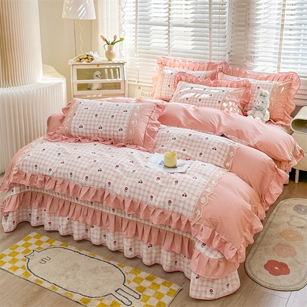 91家纺网 家纺一手货源 找家纺 宜凡家纺 2024新款全棉复古印花床盖四件套 花花樱桃