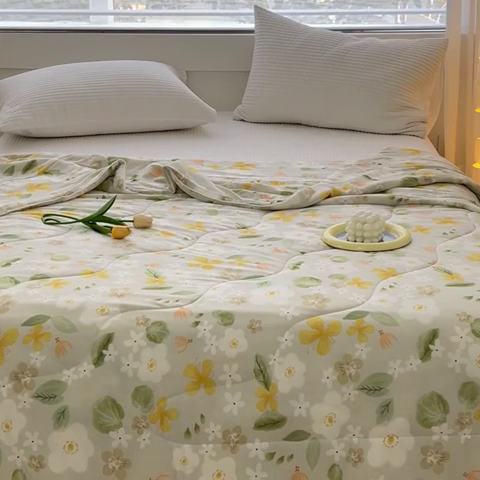 91家纺网 家纺一手货源 找家纺 久典家居 2024新款A类氨纶抗菌印花凉感丝夏被空调被 繁花