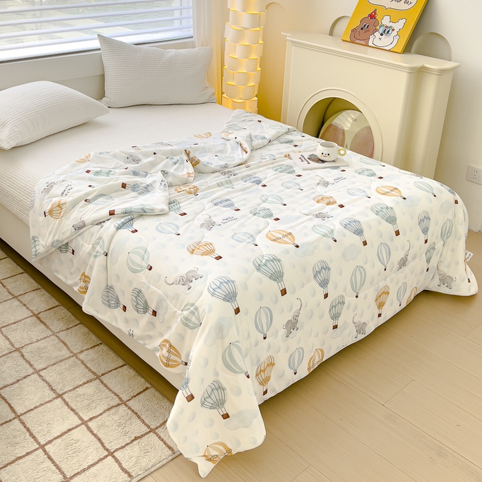 91家纺网 家纺一手货源 找家纺 久典家居 2024新款A类氨纶抗菌印花凉感丝夏被空调被 热气球