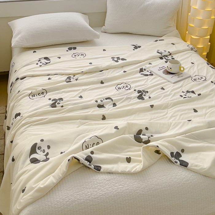 91家纺网 家纺一手货源 找家纺 久典家居 2024新款A类氨纶抗菌印花凉感丝夏被空调被 熊猫