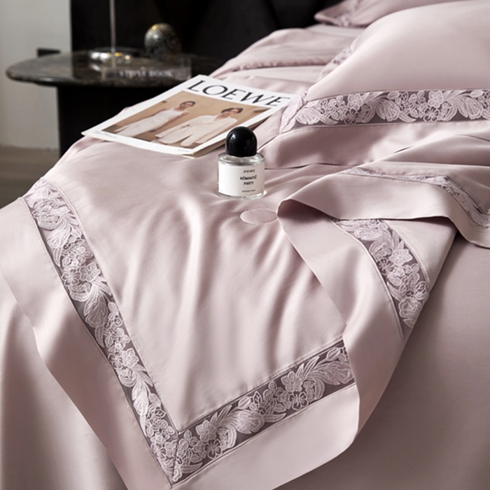 91家纺网 家纺一手货源 找家纺 榻尚家居 2024新款天丝棉镂空夏被四件套-云绡系列 云绡-豆沙色天丝棉夏被四件套