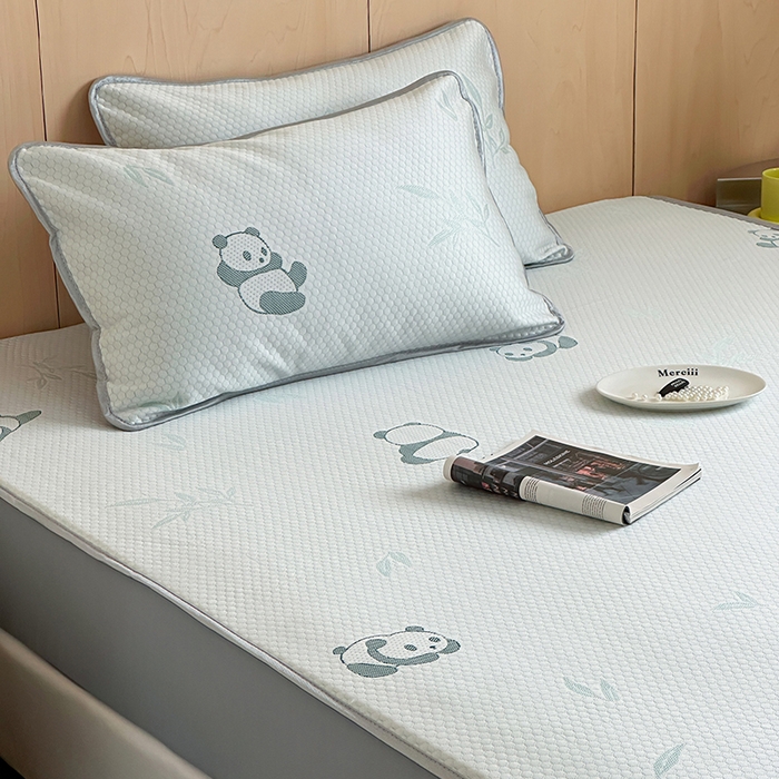 91家纺网 家纺一手货源 找家纺 顾里家纺 新款冰豆豆立体提花软席床笠款 国宝熊猫绿