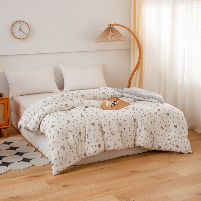 91家纺网 家纺一手货源 找家纺 啊雅家居 2025新款A类针织棉云柔大豆被抗菌被子被芯  小红果