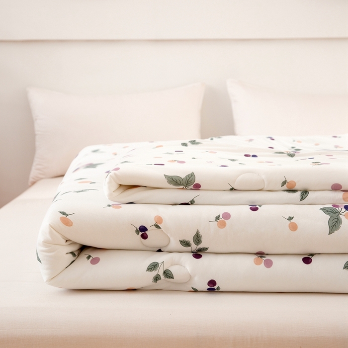 91家纺网 家纺一手货源 找家纺 啊雅家居 2025新款A类针织棉云柔大豆被抗菌被子被芯  樱桃