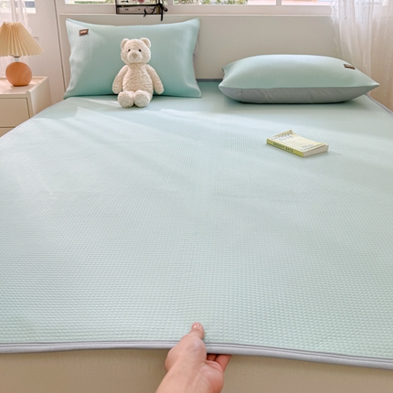 91家纺网 家纺一手货源 找家纺 （总）慕澄家纺 2024新款高克重冰豆豆复合纯色贴标凉席 