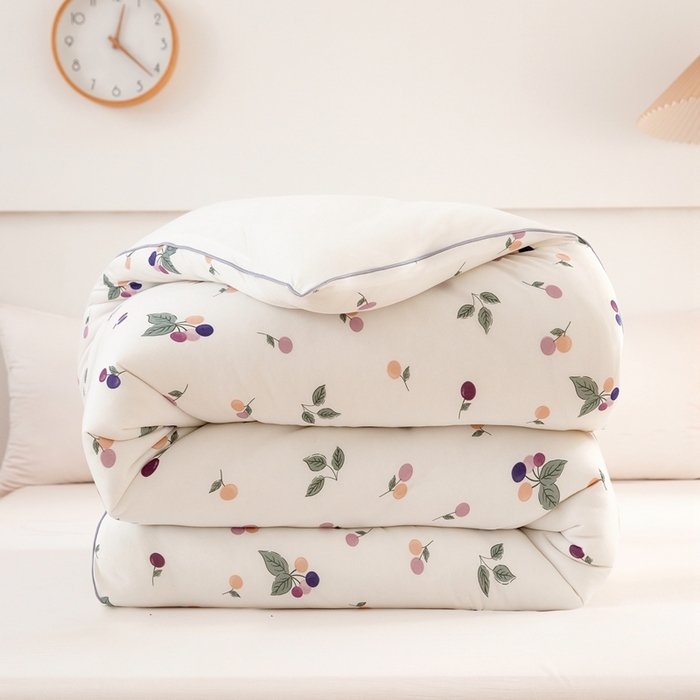 91家纺网 家纺一手货源 找家纺 啊雅家居 2025新款A类针织棉云柔大豆被抗菌被子被芯  樱桃