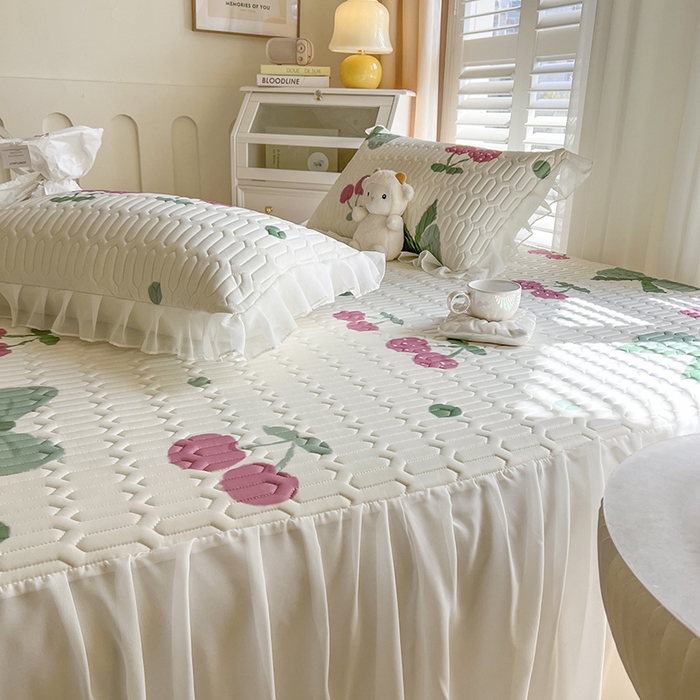 91家纺网 家纺一手货源 找家纺 慕澄家纺 2024新款小版印花床裙款乳胶凉席三件套 床裙款-粉樱桃