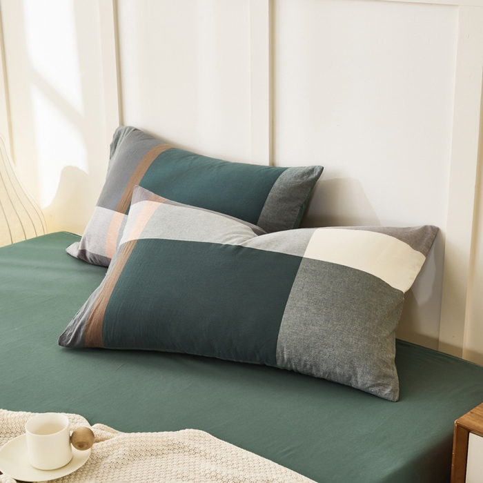 91家纺网 家纺一手货源 找家纺 凡客家居 2024新款全棉色织水洗棉枕套 艾丽—红