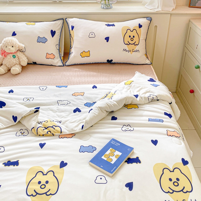 91家纺网 家纺一手货源 找家纺 花漾 2024新款A类花边小清新卡通针织凉感丝夏被软席四件套凉席夏被四件套 魔法秀