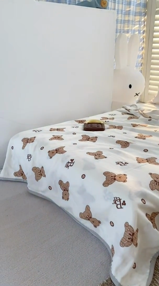 91家纺网 家纺一手货源 找家纺 潮邦 2025新款全棉双层纱多功能盖毯 棕熊