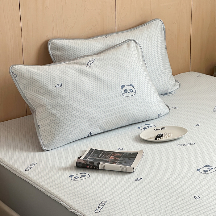 91家纺网 家纺一手货源 找家纺 顾里家纺 新款冰豆豆立体提花软席床笠款 小熊猫蓝