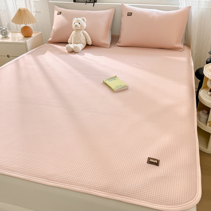 91家纺网 家纺一手货源 找家纺 慕澄家纺 2024新款高克重冰豆豆复合纯色贴标凉席  冰激凌-粉