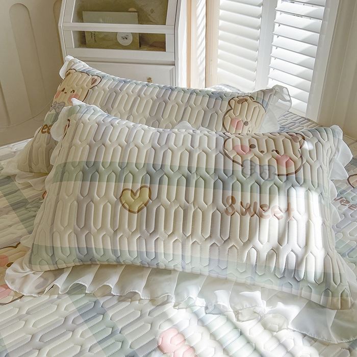 91家纺网 家纺一手货源 找家纺 慕澄家纺 2024新款小版印花床裙款乳胶凉席三件套 床裙款-格子熊