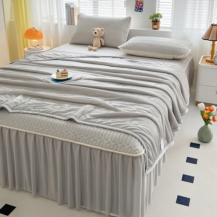 91家纺网 家纺一手货源 找家纺 爱洛 2024新款凉感丝乳胶凉席夏被四件套夏凉被空调被乳胶席 浅灰