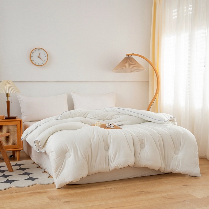 91家纺网 家纺一手货源 找家纺 啊雅家居 2025新款A类针织棉云柔大豆被抗菌被子被芯  米白色