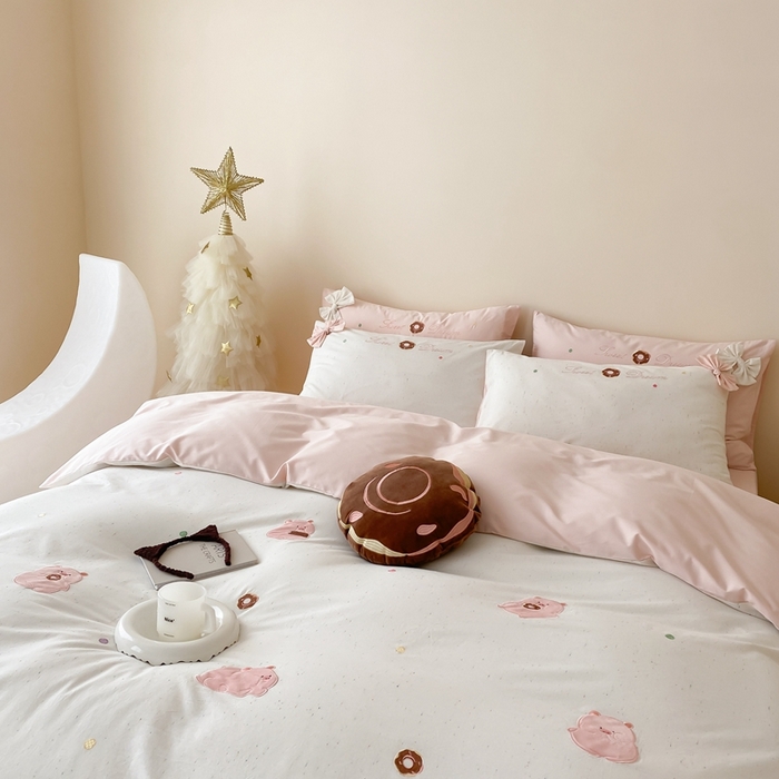 91家纺网 家纺一手货源 找家纺 朗莎 2024新款40S水洗棉四件套 粉猪猪