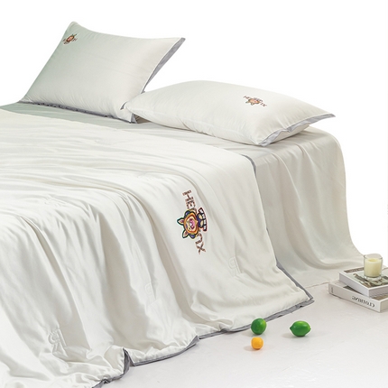 91家纺网 家纺一手货源 找家纺 （总）梦镜 2025新款A类母婴级凉感夏被四件套-兔然暴富