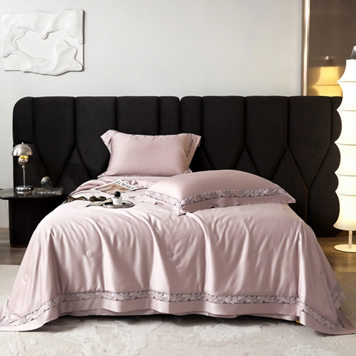 91家纺网 家纺一手货源 找家纺 榻尚家居 2024新款天丝棉镂空夏被四件套-云绡系列 云绡-豆沙色天丝棉夏被四件套