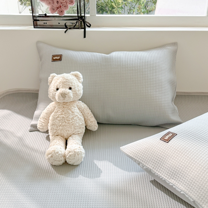 91家纺网 家纺一手货源 找家纺 慕澄家纺 2024新款高克重冰豆豆复合纯色贴标凉席  冰激凌-灰