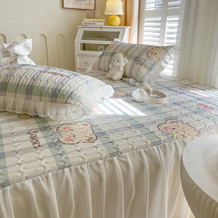 91家纺网 家纺一手货源 找家纺 慕澄家纺 2024新款小版印花床裙款乳胶凉席三件套 床裙款-格子熊