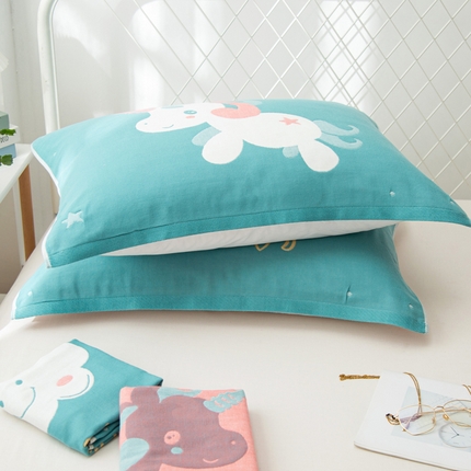 91家纺网 家纺一手货源 找家纺 （总）朴尔家纺-毛巾被 2024新款卡通AB组合全棉四层纱布枕巾52*78cm一对