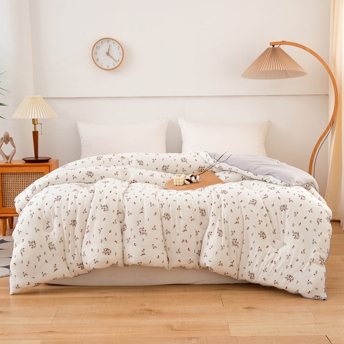 91家纺网 家纺一手货源 找家纺 啊雅家居 2025新款A类针织棉云柔大豆被抗菌被子被芯  小红果