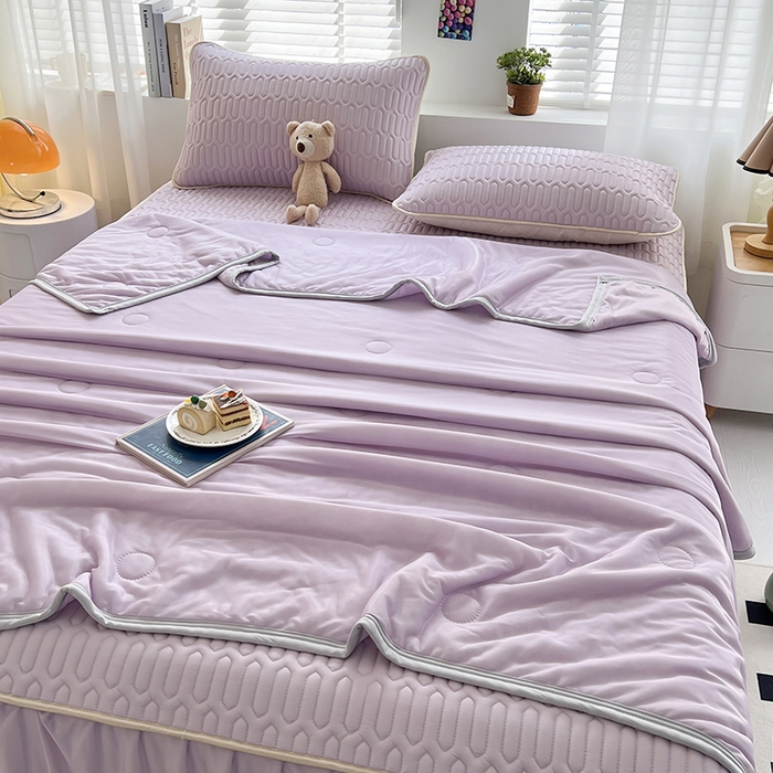 91家纺网 家纺一手货源 找家纺 爱洛 2024新款凉感丝乳胶凉席夏被四件套夏凉被空调被乳胶席 紫色