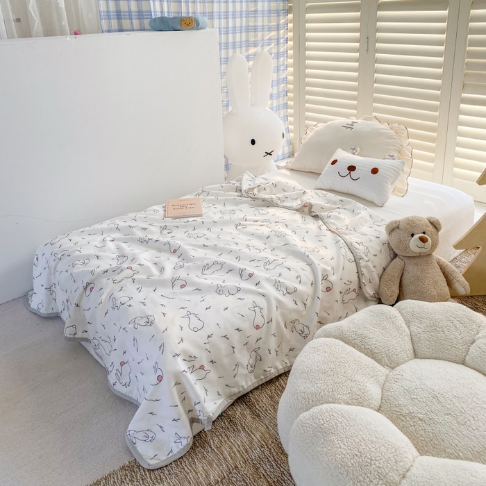 91家纺网 家纺一手货源 找家纺 潮邦 2025新款全棉双层纱多功能盖毯 兔跳跳