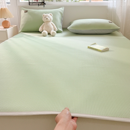 慕澄家纺 2024新款高克重冰豆豆复合纯色贴标凉席  冰激凌-绿