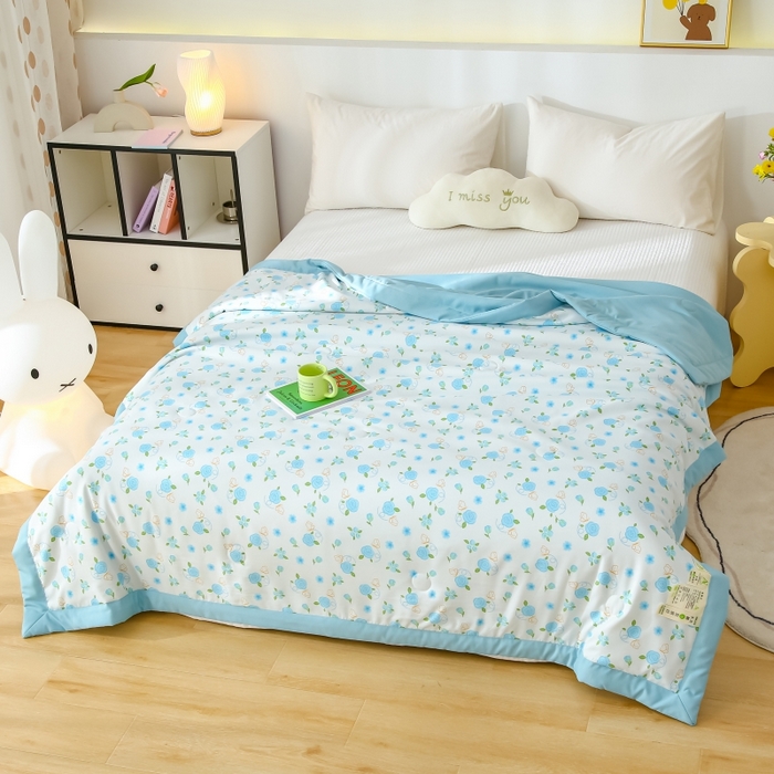 91家纺网 家纺一手货源 找家纺 爱宝被业 2025新款水洗棉麻双层纱夏凉被兰花朵朵