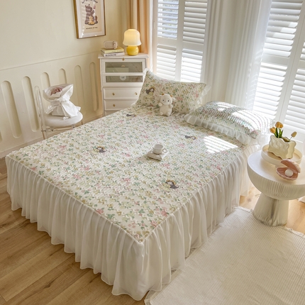 91家纺网 家纺一手货源 找家纺 （总）慕澄家纺 2024新款小版印花床裙款乳胶凉席三件套