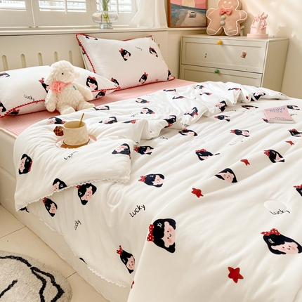 91家纺网 家纺一手货源 找家纺 （总）花漾 2024新款A类花边小清新卡通针织凉感丝夏被软席四件套凉席夏被四件套