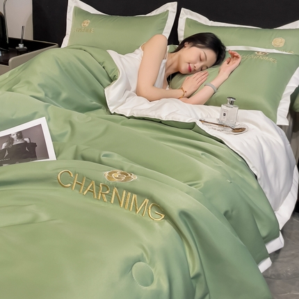 91家纺网 家纺一手货源 找家纺 江暮云家纺 2025新款A类水洗真丝刺绣夏被四件套-百丽儿 百丽儿云川绿-米黄