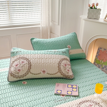 91家纺网 家纺一手货源 找家纺 福来临家纺 2025印花含胶枕套 晨光