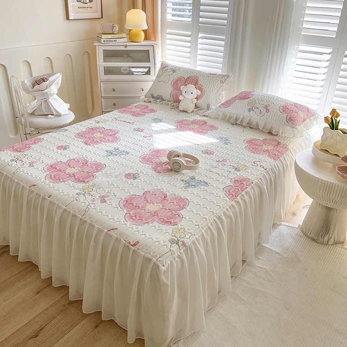 91家纺网 家纺一手货源 找家纺 慕澄家纺 2024新款小版印花床裙款乳胶凉席三件套 床裙款-心花怒放