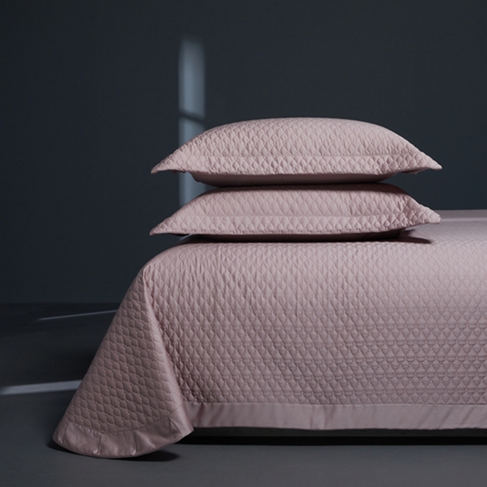 91家纺网 家纺一手货源 找家纺 缔缦 2024新款天丝棉床盖系列 （配大红皮包，不要包装少20） 豆沙粉