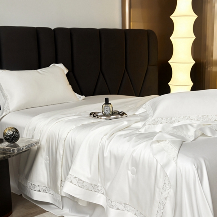 91家纺网 家纺一手货源 找家纺 榻尚家居 2024新款天丝棉镂空夏被四件套-云绡系列 云绡-珍珠白天丝棉夏被四件套