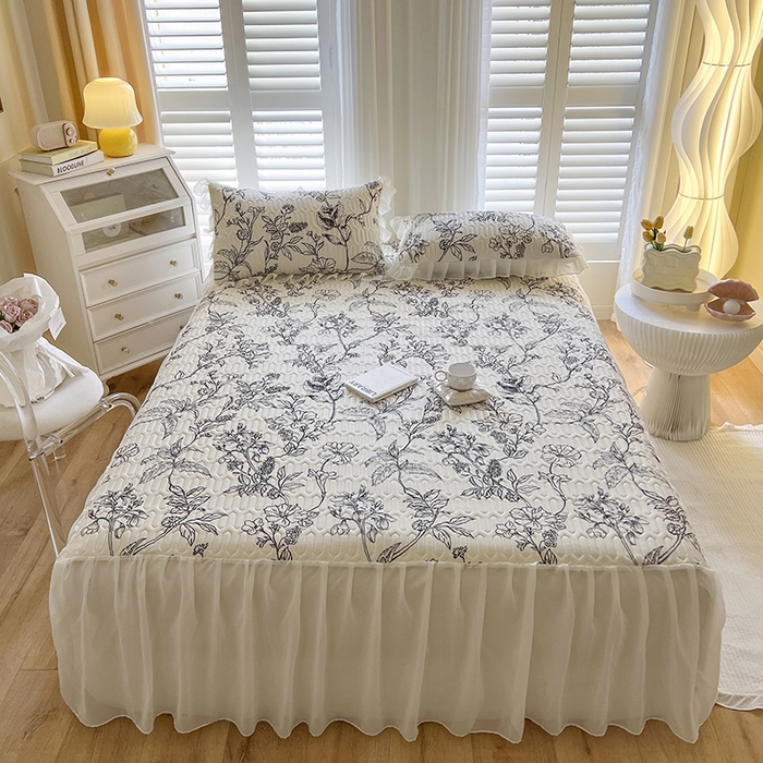 91家纺网 家纺一手货源 找家纺 （总）慕澄家纺 2024新款小版印花床裙款乳胶凉席三件套