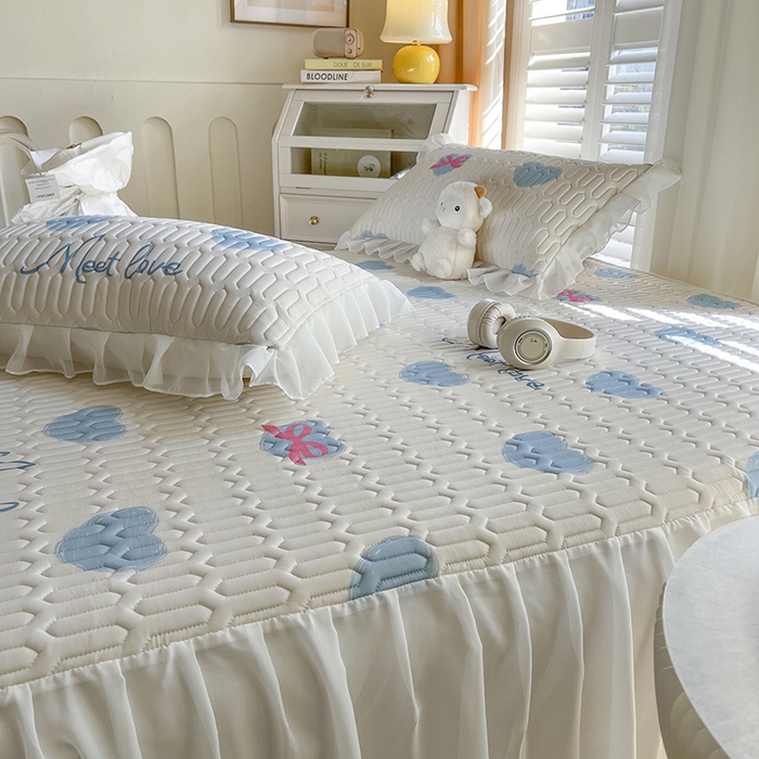 91家纺网 家纺一手货源 找家纺 慕澄家纺 2024新款小版印花床裙款乳胶凉席三件套 床裙款-心情