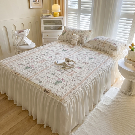 91家纺网 家纺一手货源 找家纺 （总）慕澄家纺 2024新款小版印花床裙款乳胶凉席三件套